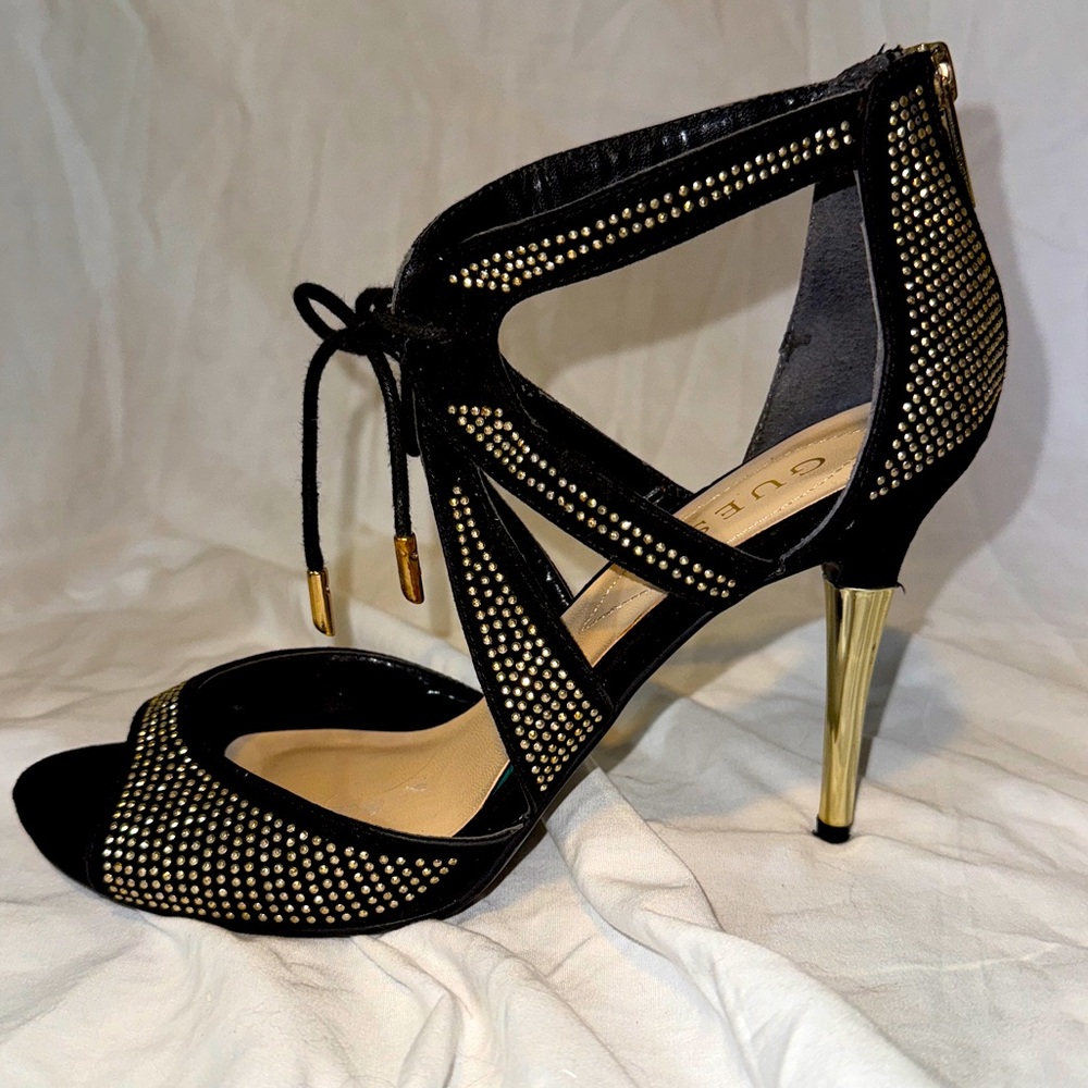 Guess Bette stiletto with tiny gold studs and gold heels